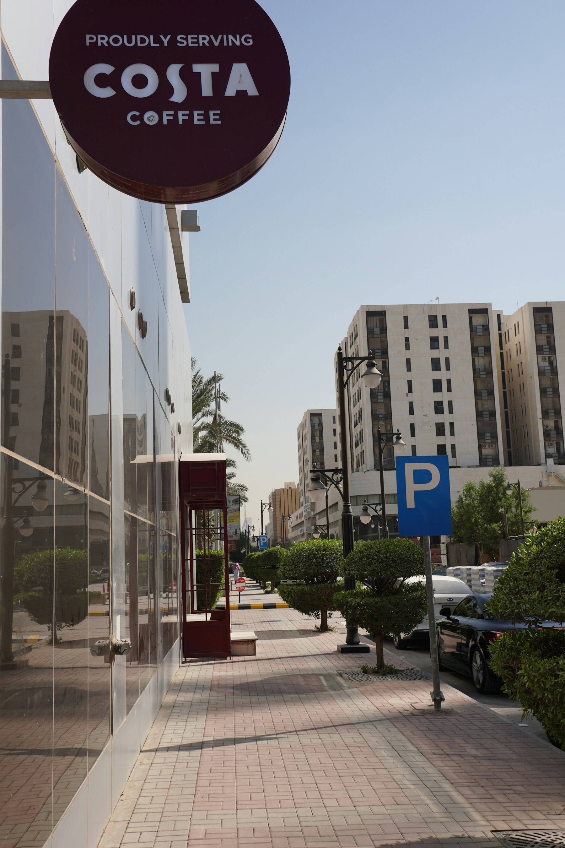 A coffee shop and street architecture in Riyadh
